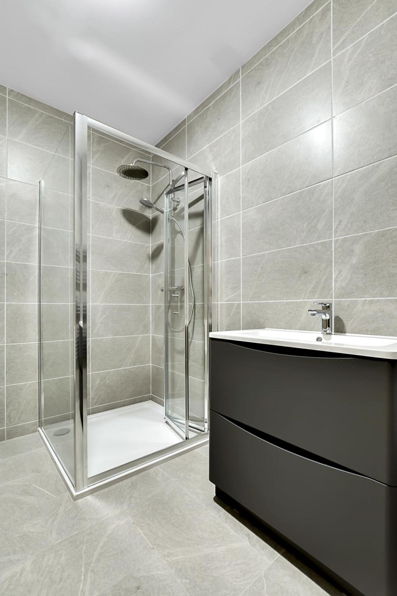Bayview Luxury 3 Bedroom Apartment First Floor Downings Exterior photo